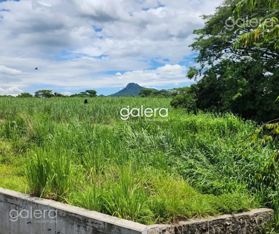 Terreno, Autopista Comalapa